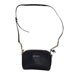 Michael Kors Jet Set Large East West Crossbody in Black / adjustable strap purse